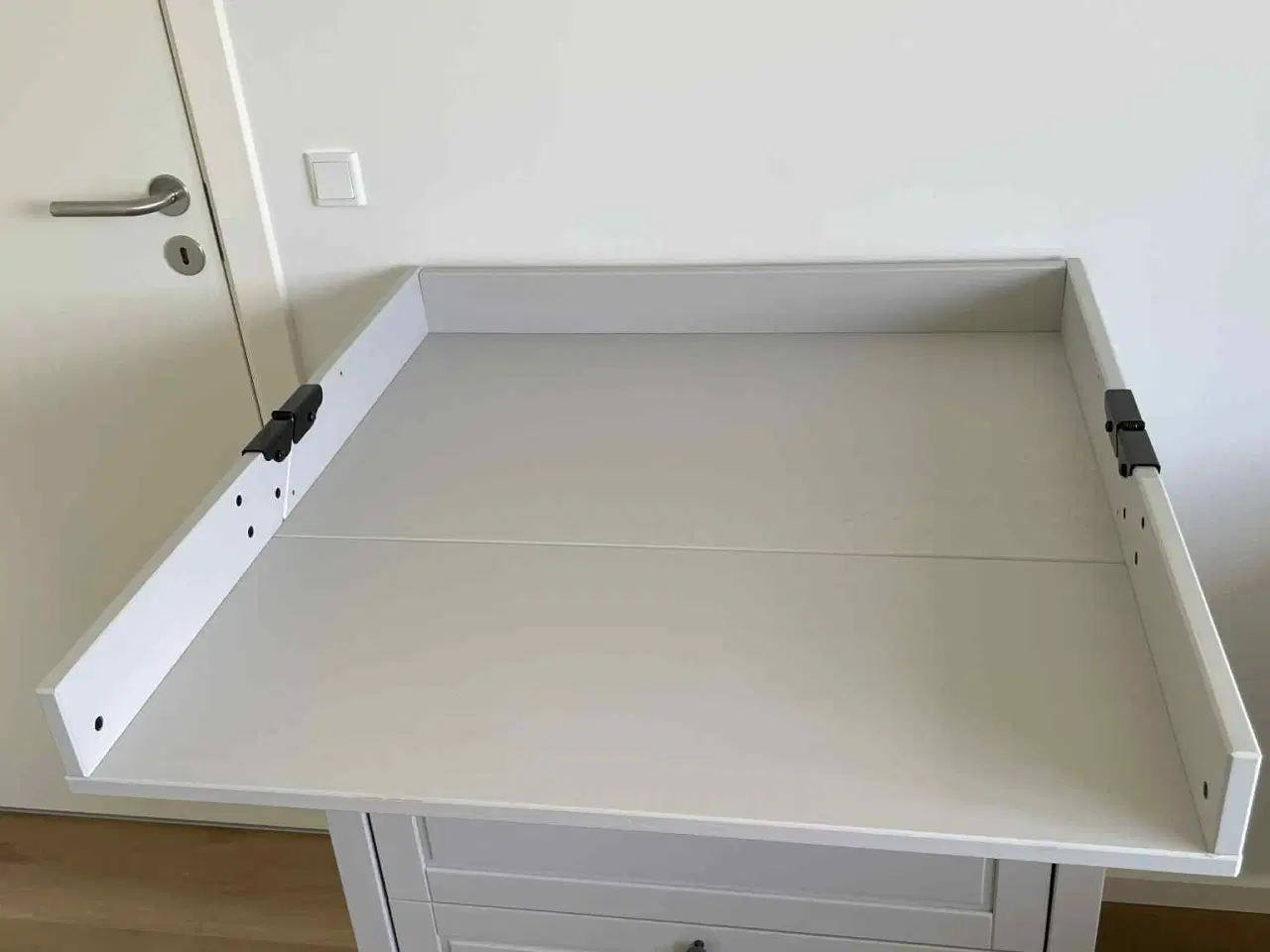 Billede 3 - Sundvik puslebord