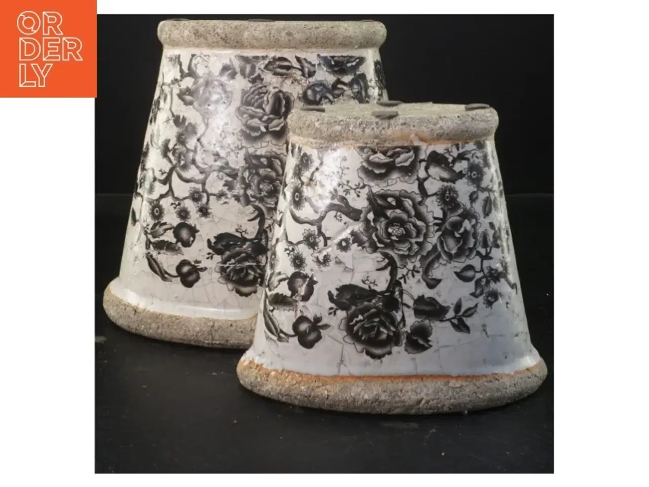 Billede 2 - Blomsterpotter med blomstermønster (str. 19x22&14,5x16 cm)