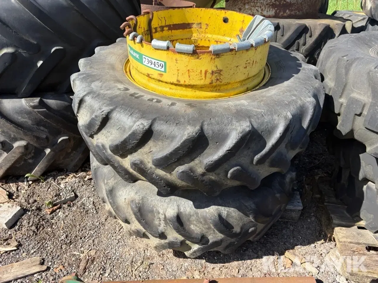 Billede 1 - Tvillingehjul Firestone 380/85R28 2 styk med spænder