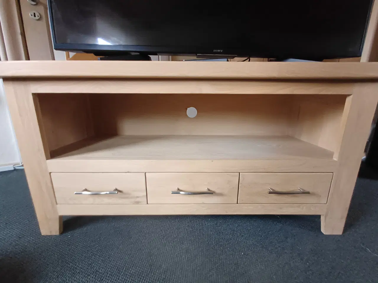 Billede 1 - Tv bord, eg