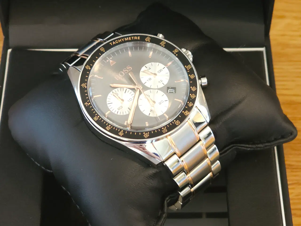 Billede 2 - To-tonet Hugo Boss ur i rosaguld & sølv – elegant 