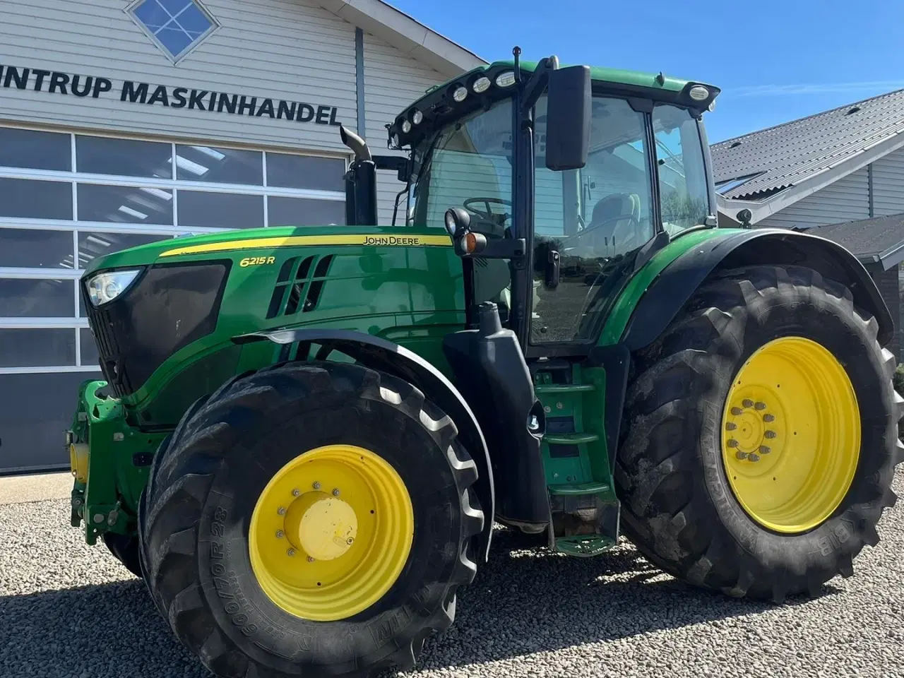 Billede 21 - John Deere 6215R Med frontlift og front PTO på