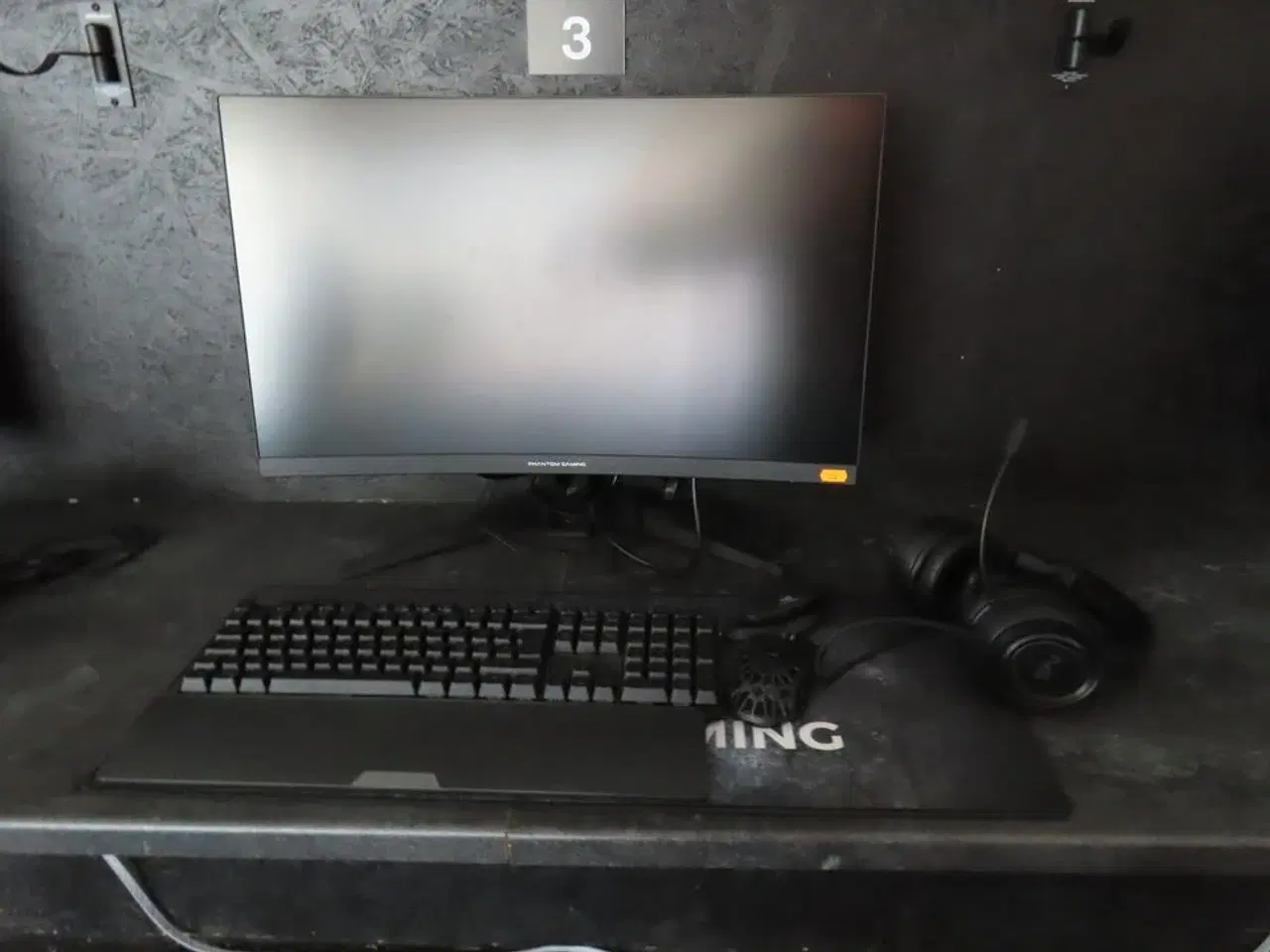 Billede 1 - 27" curved gaming monitor, ASROCK PHANTOM GAMING pg27f15rs1a