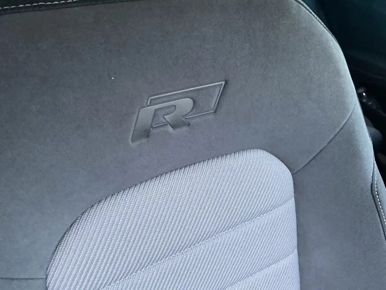 Billede 5 - Lækker Golf R-Line sælges