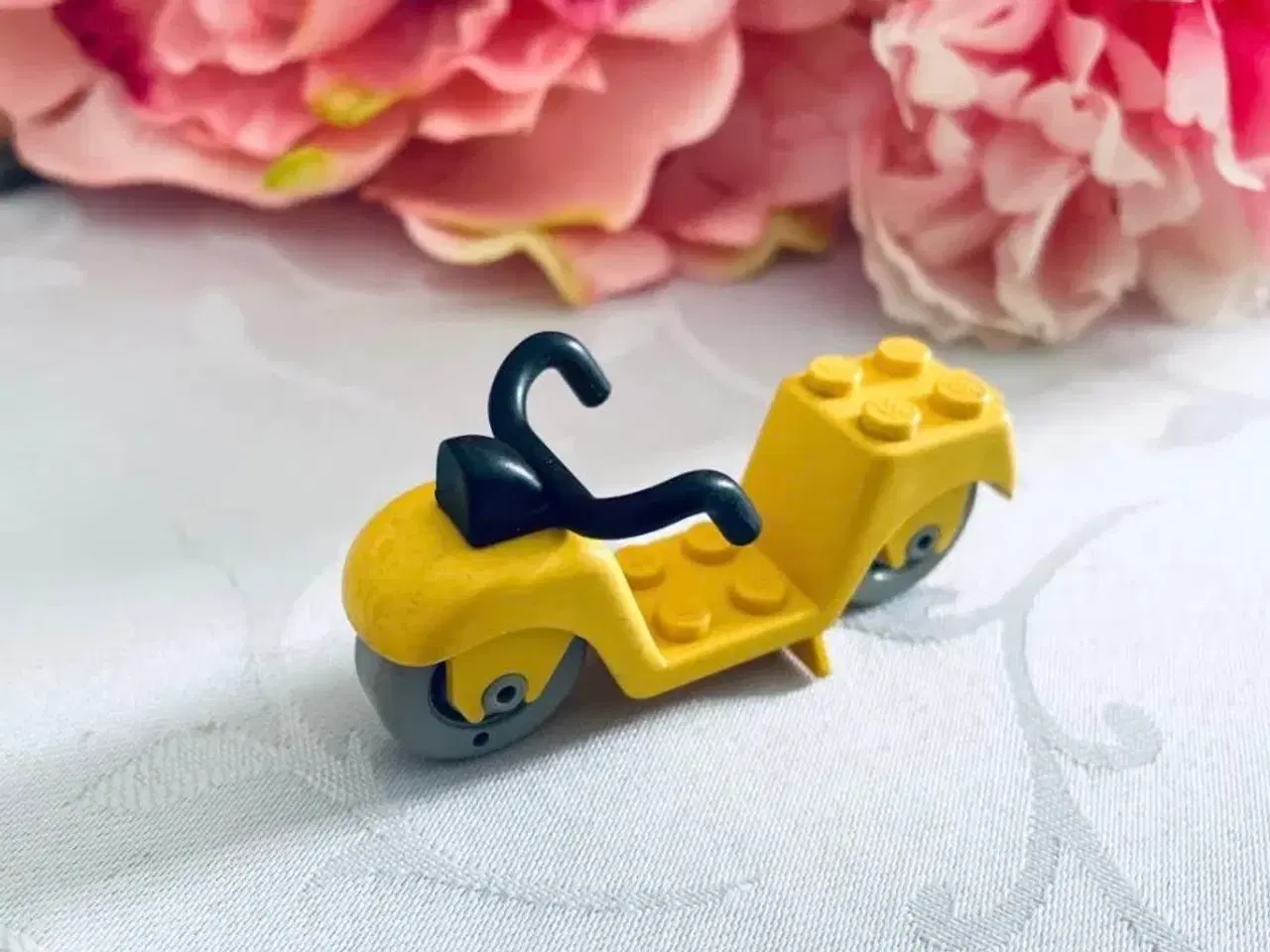 Billede 1 - Fabuland, Lego, gul knallert, vintage 