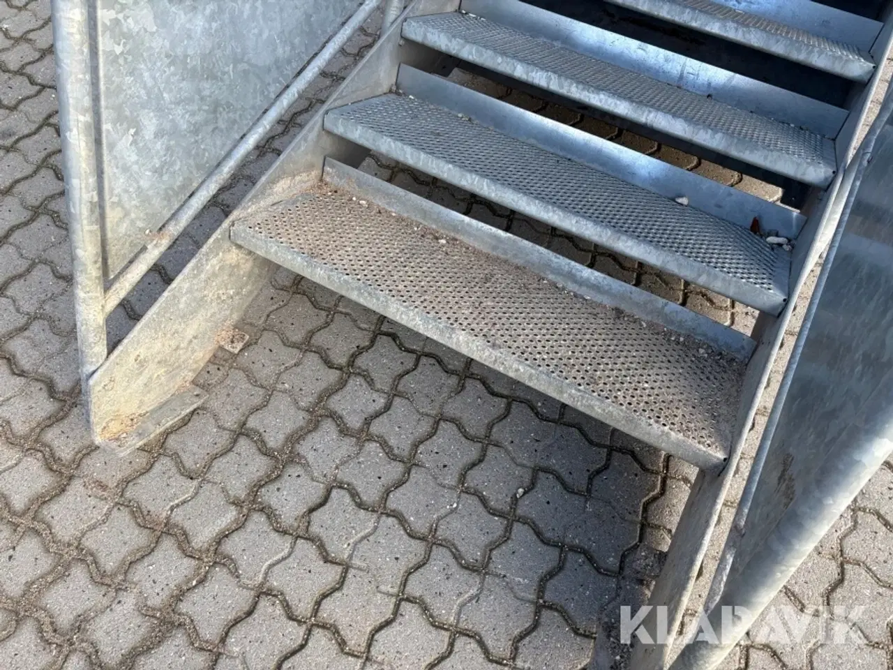 Billede 6 - Trappe med gelænder