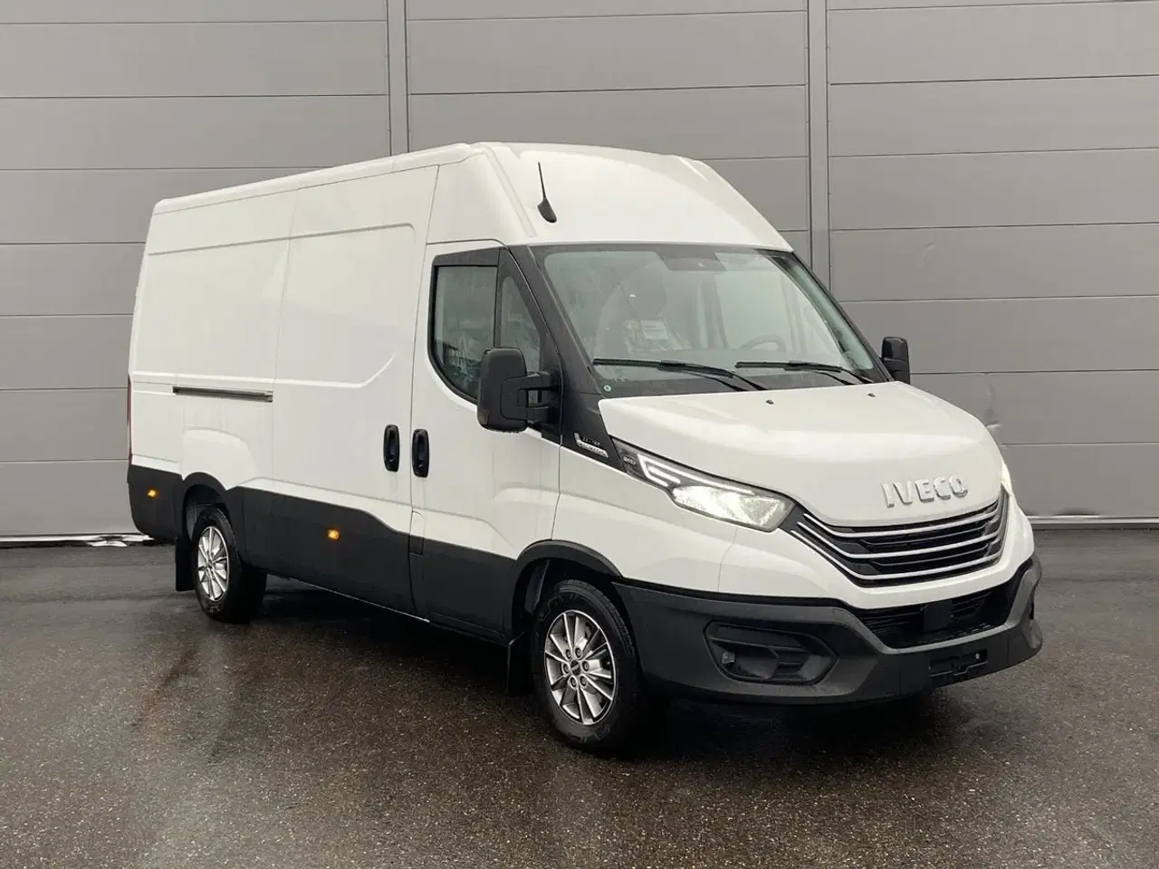 Billede 1 - Iveco Daily 2,3 35S16 12m³ Van AG8