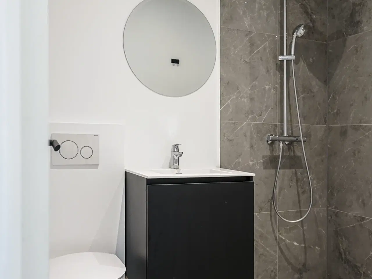 Billede 12 - Stort og åbent kontor