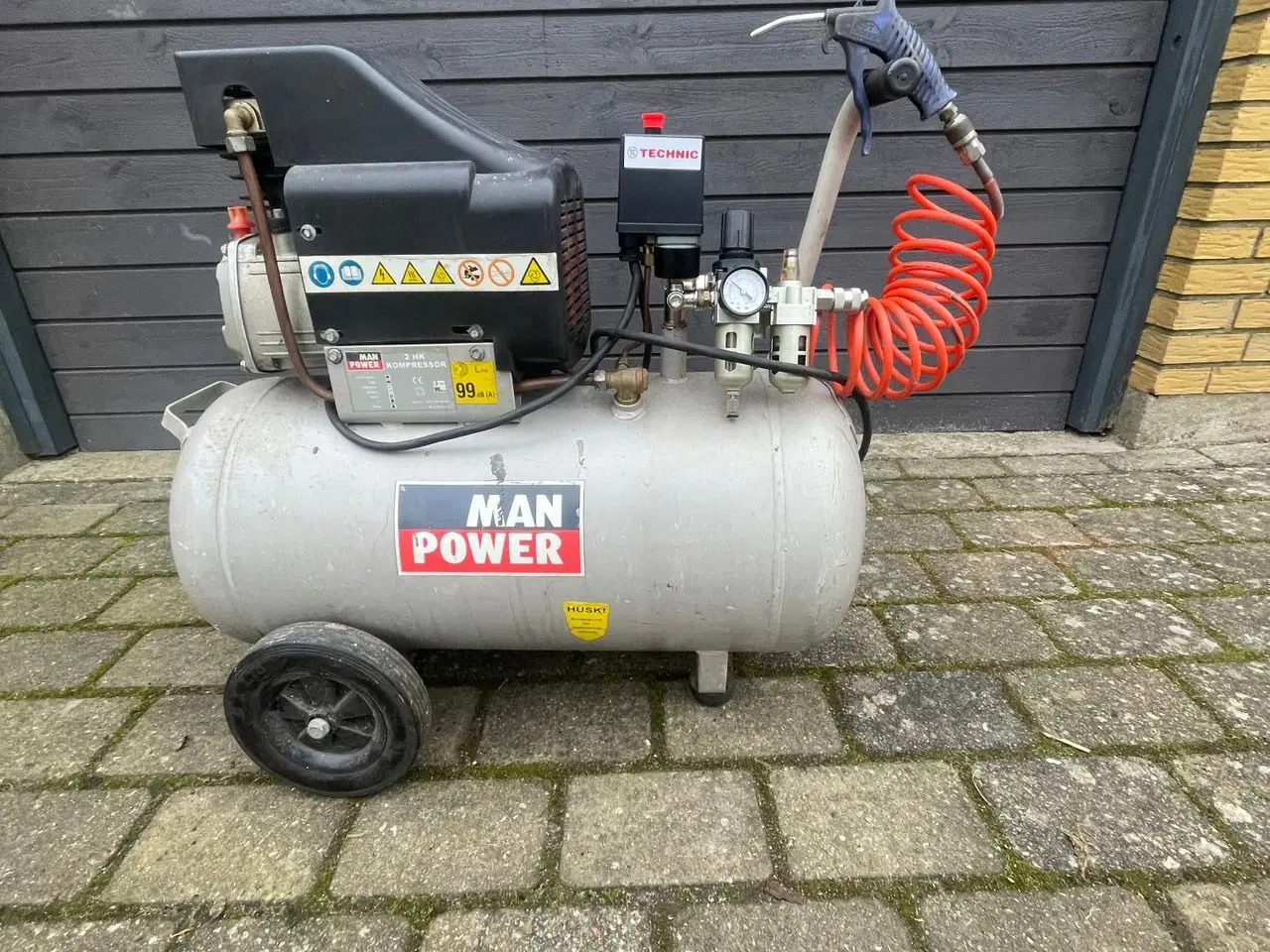 Billede 10 - Sømpistol / Kompressor KUN UDLEJNING