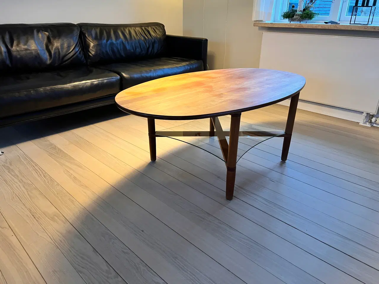 Billede 2 - Flot sofabord i massivt træ