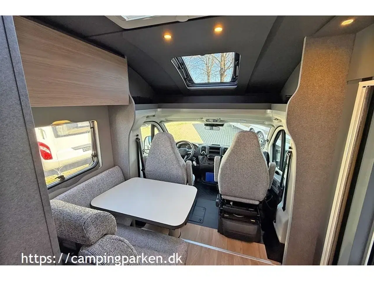 Billede 5 - 2025 - Dethleffs Trend T 6617 EB   Super flot, nyudviklet Dethleffs Trend, automatgear, lave enkeltsenge, 6,71 m lang