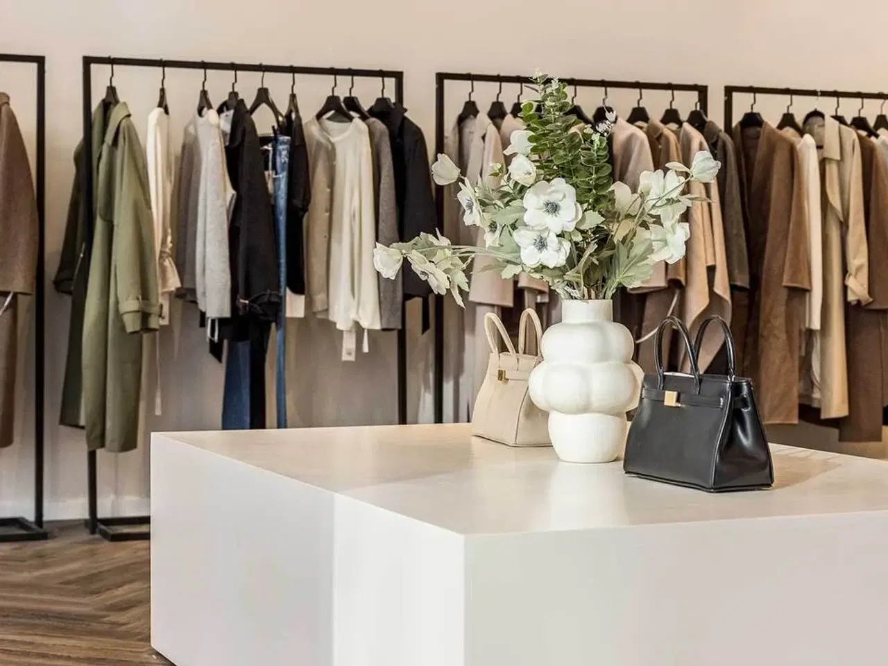 Billede 3 - Eksklusivt butikslejemål i det pulserende fashionmiljø i hjertet af København