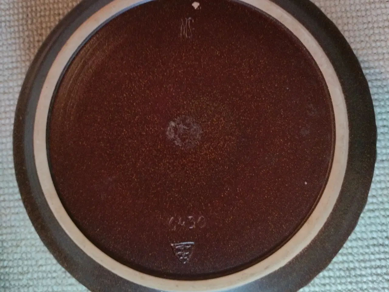 Billede 2 - Rundt keramikfad af Michael Andersen.