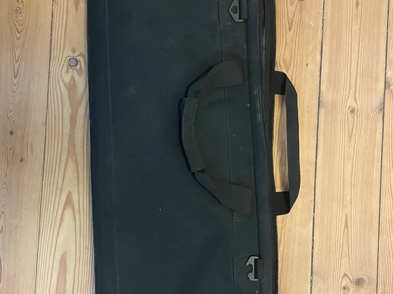 Billede 1 - Riffeltaske med velcro