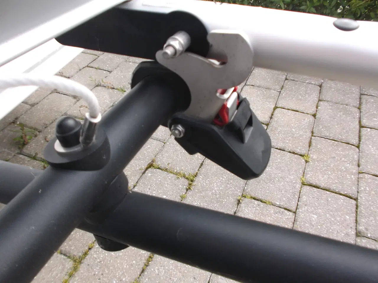 Billede 3 - Thule Cykelstativ til 2 cykler/ elcykler med lås.