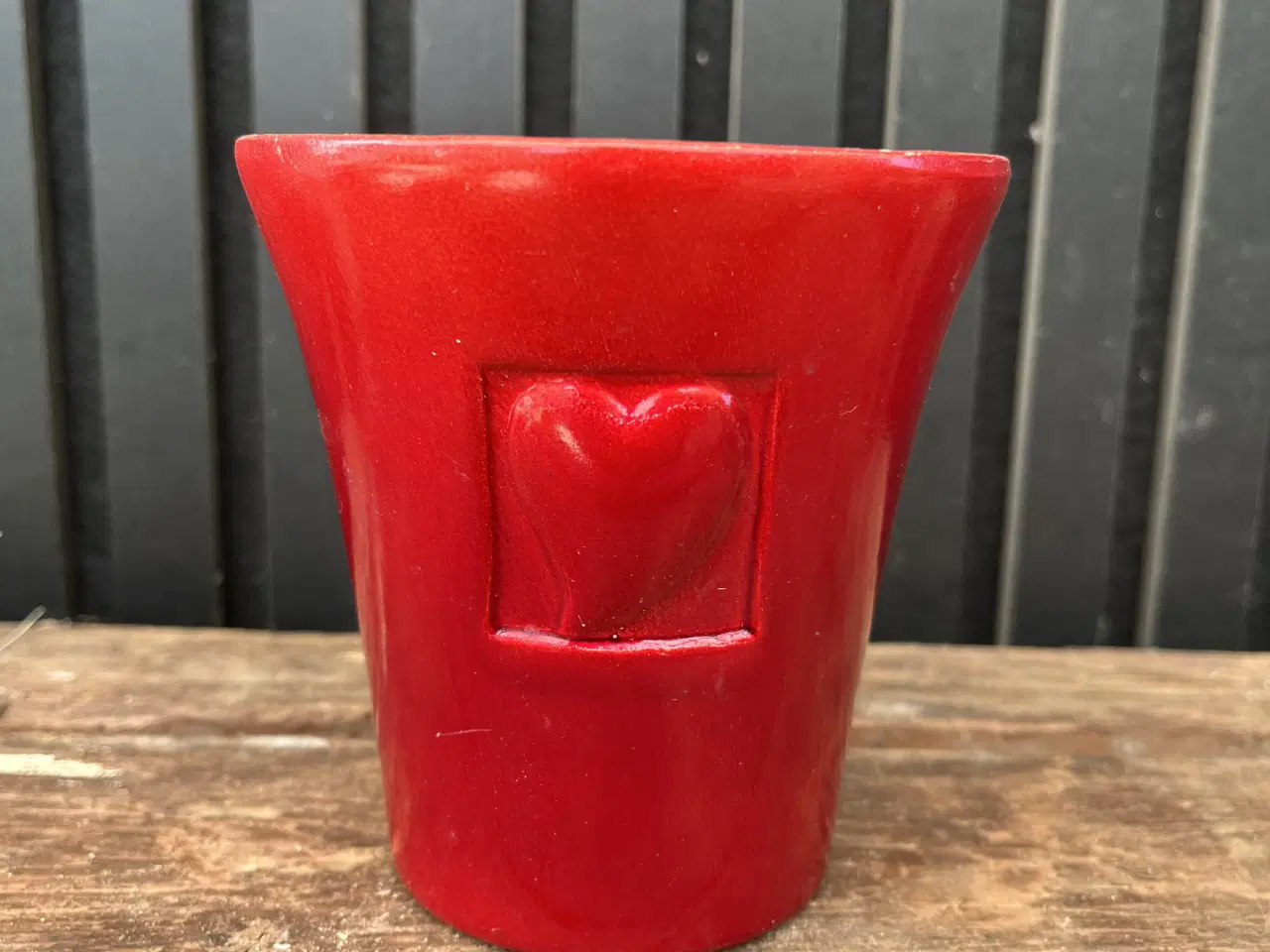 Billede 1 - Rød urtepotte