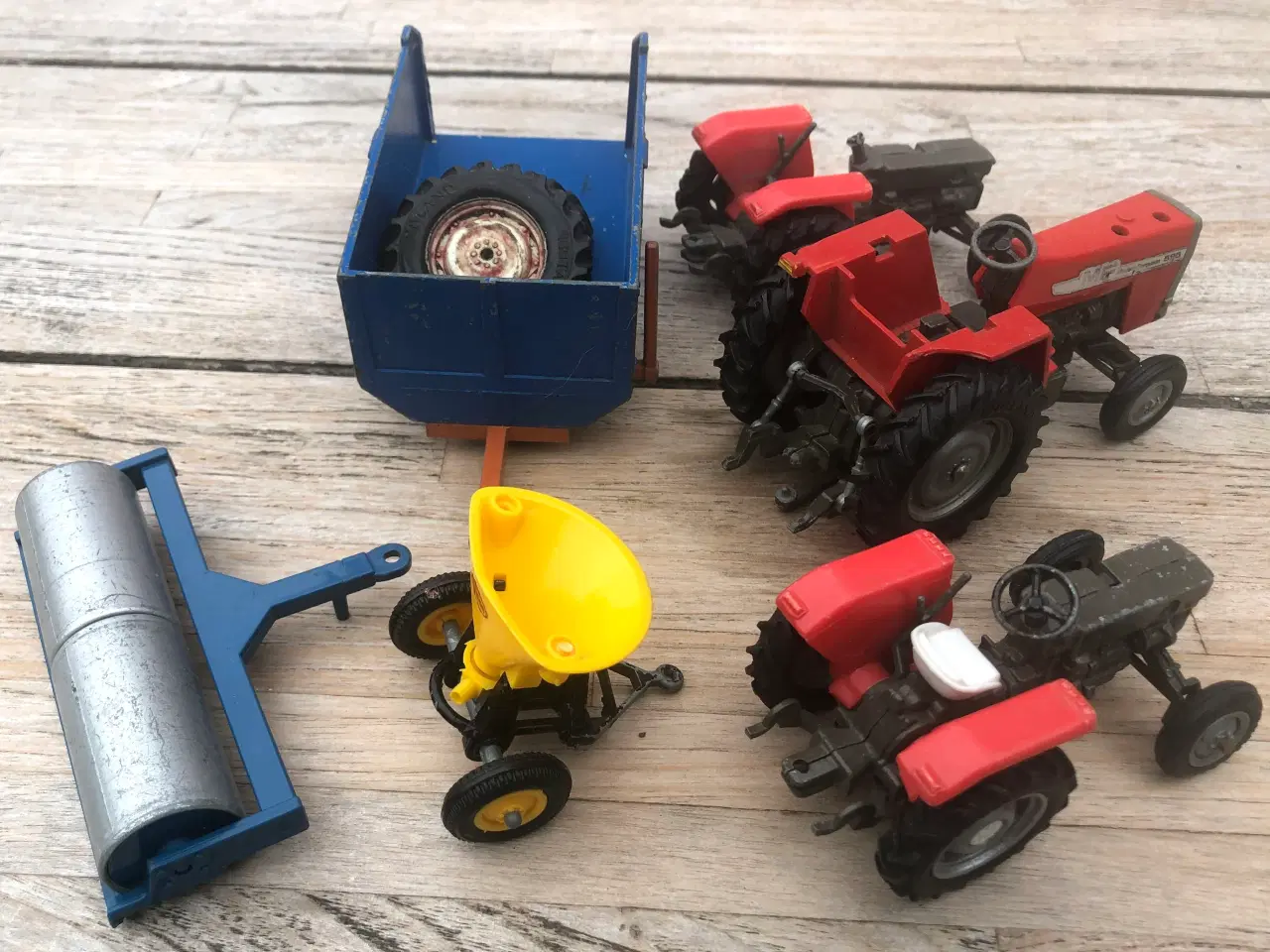 Billede 2 - BRITAINS...3 MASSEY FERGUSON og REDSKABER