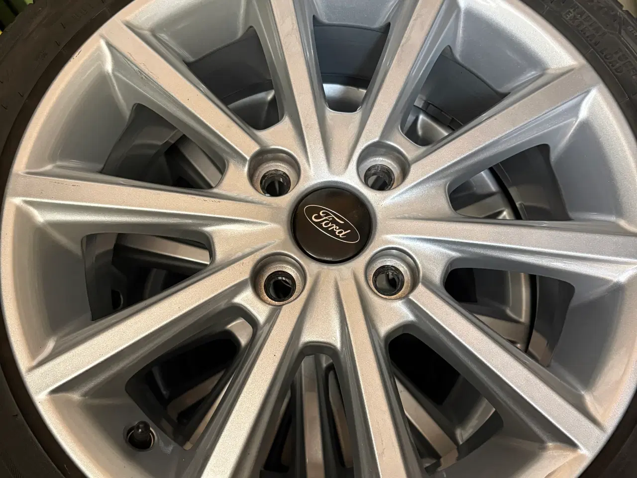 Billede 1 - Fiesta alu-fælg 16"