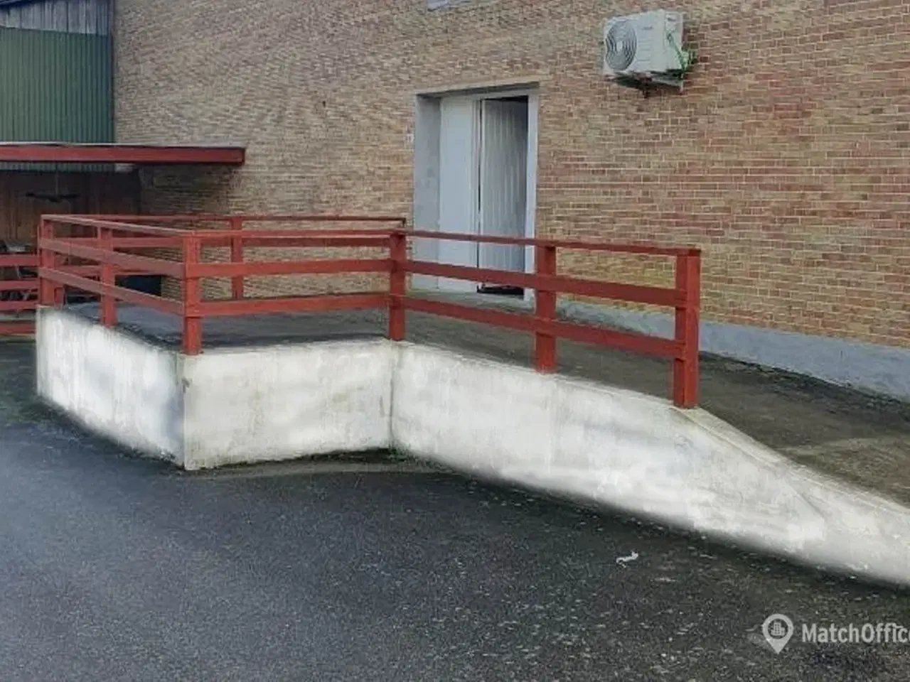 Billede 13 - 100 m2 lager / værksted med kontor køkken og wc