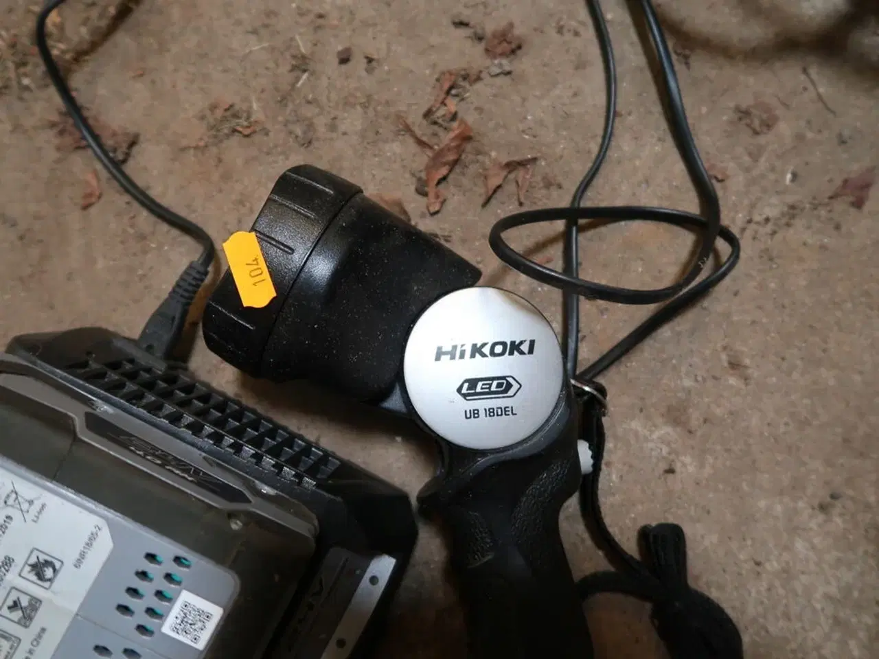Billede 3 - Arbejdslampe samt batteri og lader HIKOKOI