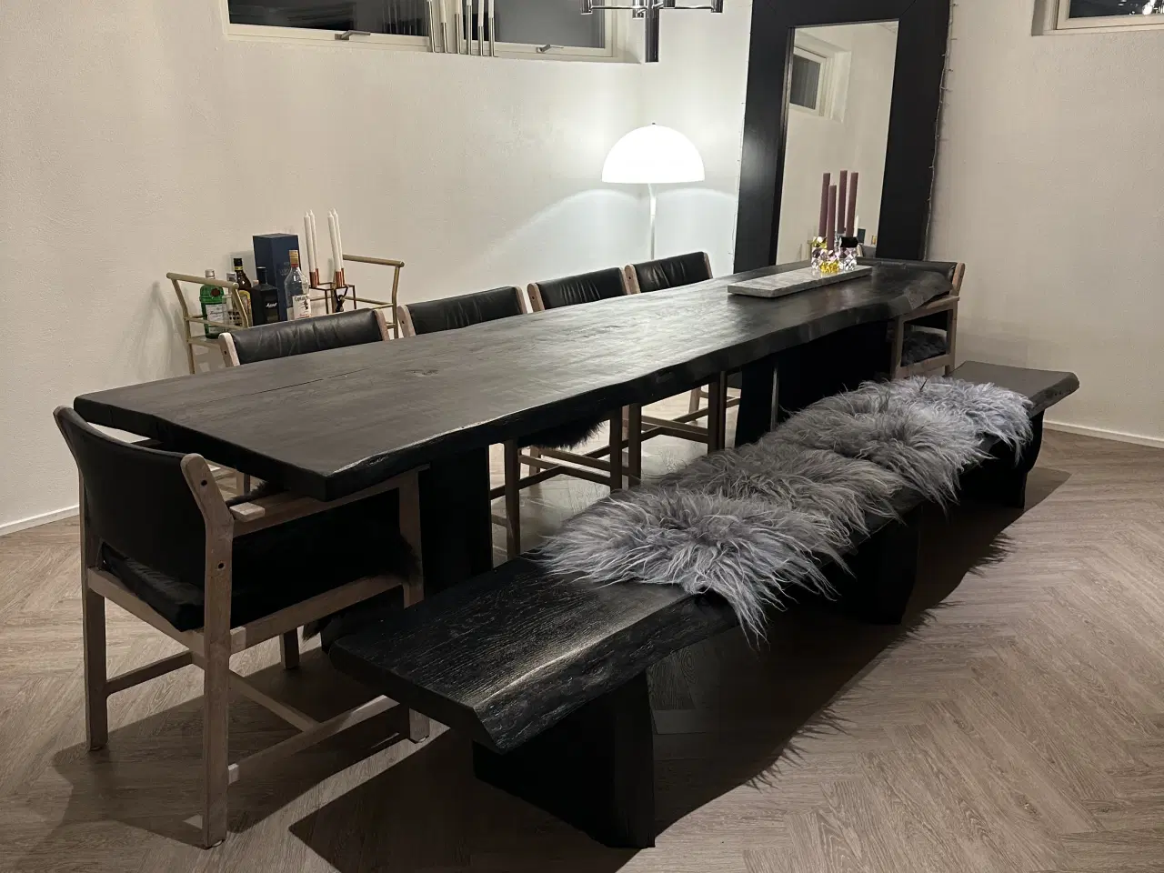 Billede 1 - Plankebord i massivt egetræ, 