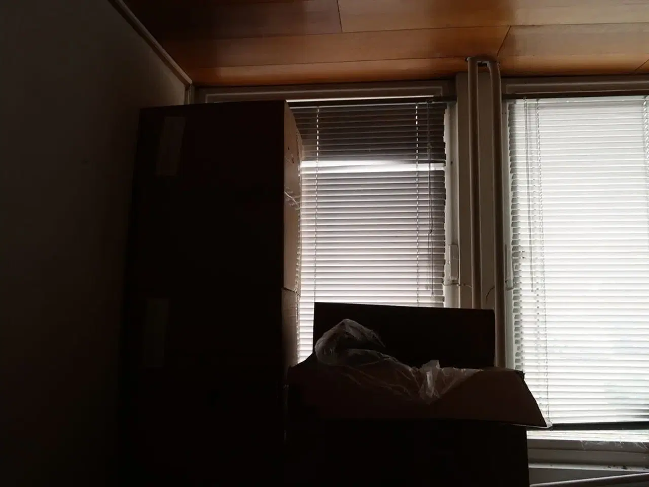 Billede 6 - Div. indhold i rum