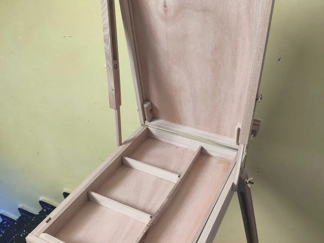 Billede 1 - Staffeli, Transportabelt justérbart i træ