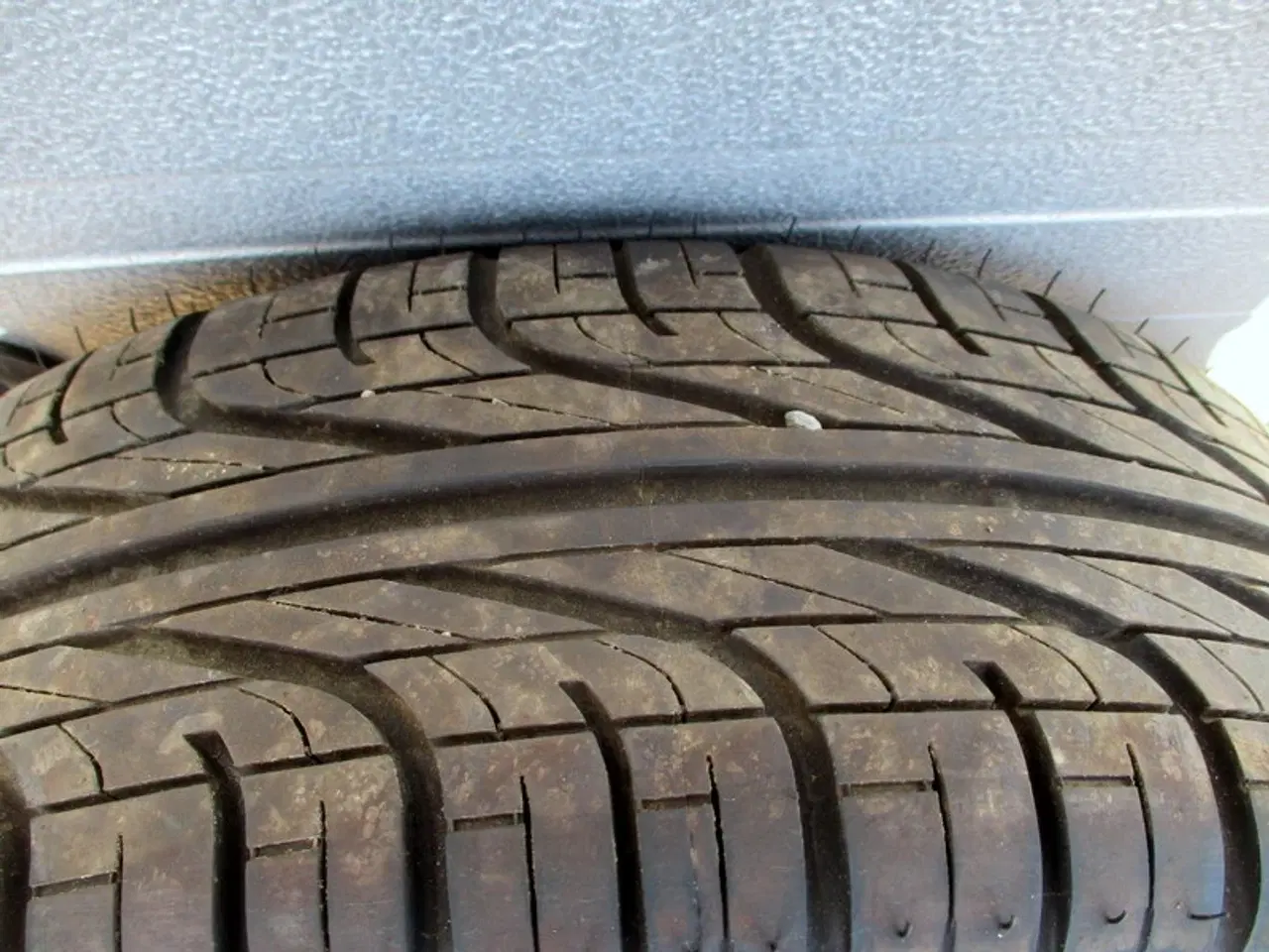 Billede 3 - 15" Mega 4x108 ET15 195/65/15" Pirelli sommerdæk