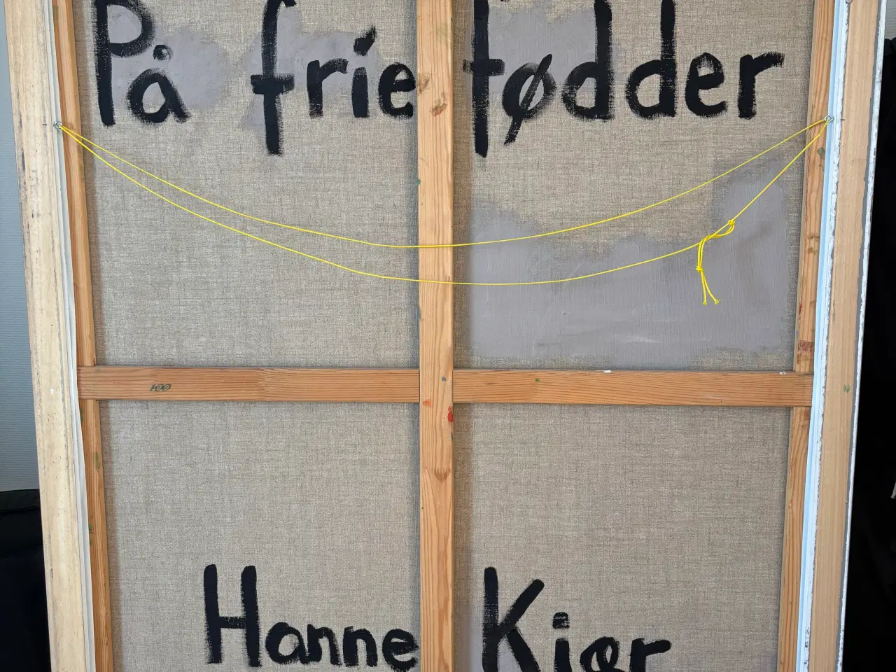Billede 3 - Hanne Kjær maleri “På frie fødder” 201