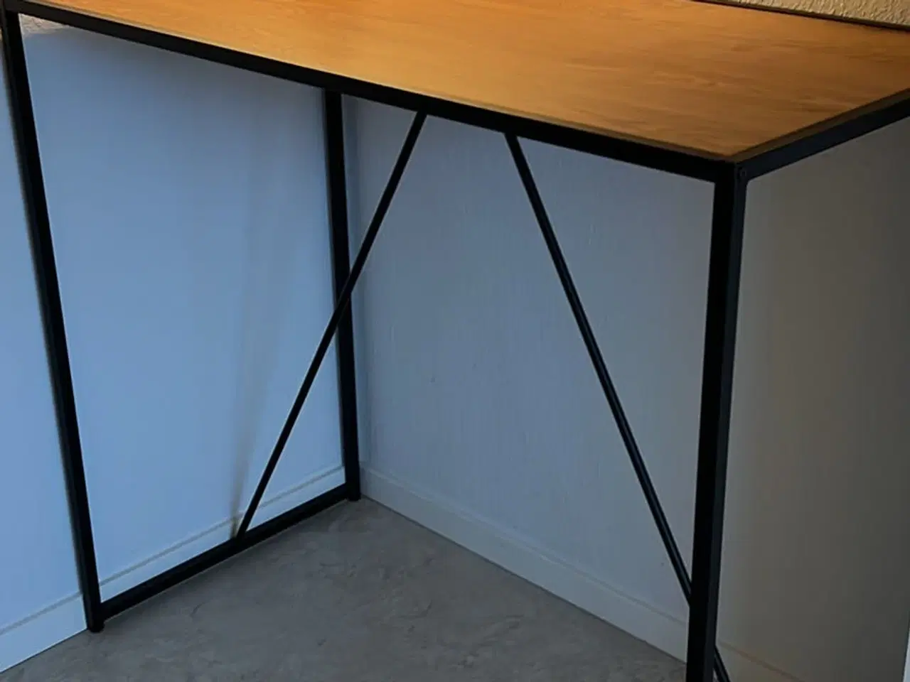 Billede 1 - Barbord som nyt!