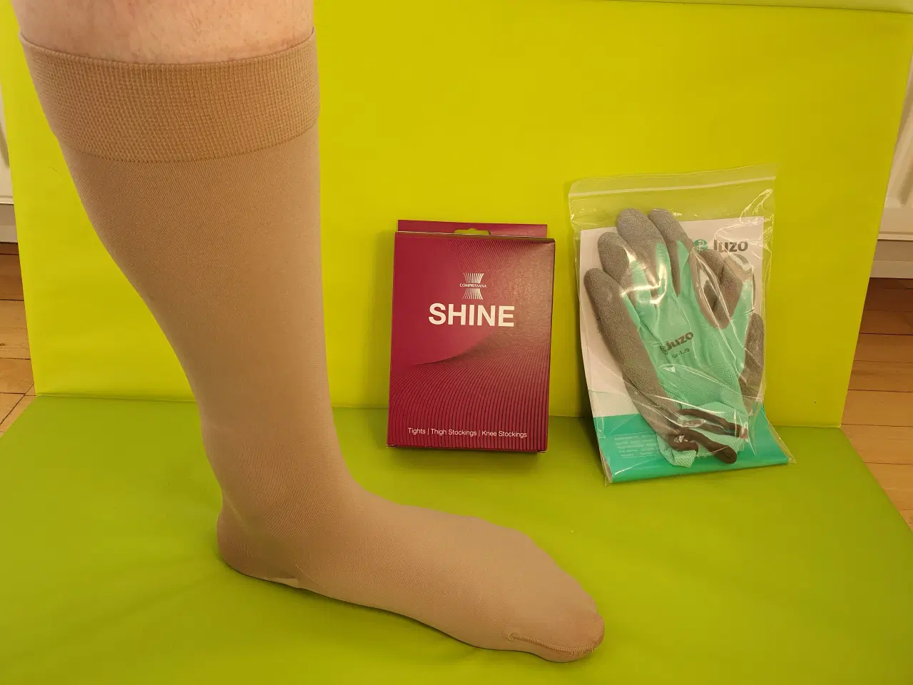 Billede 1 - Kompressionsstrømper klasse 2 og hansker