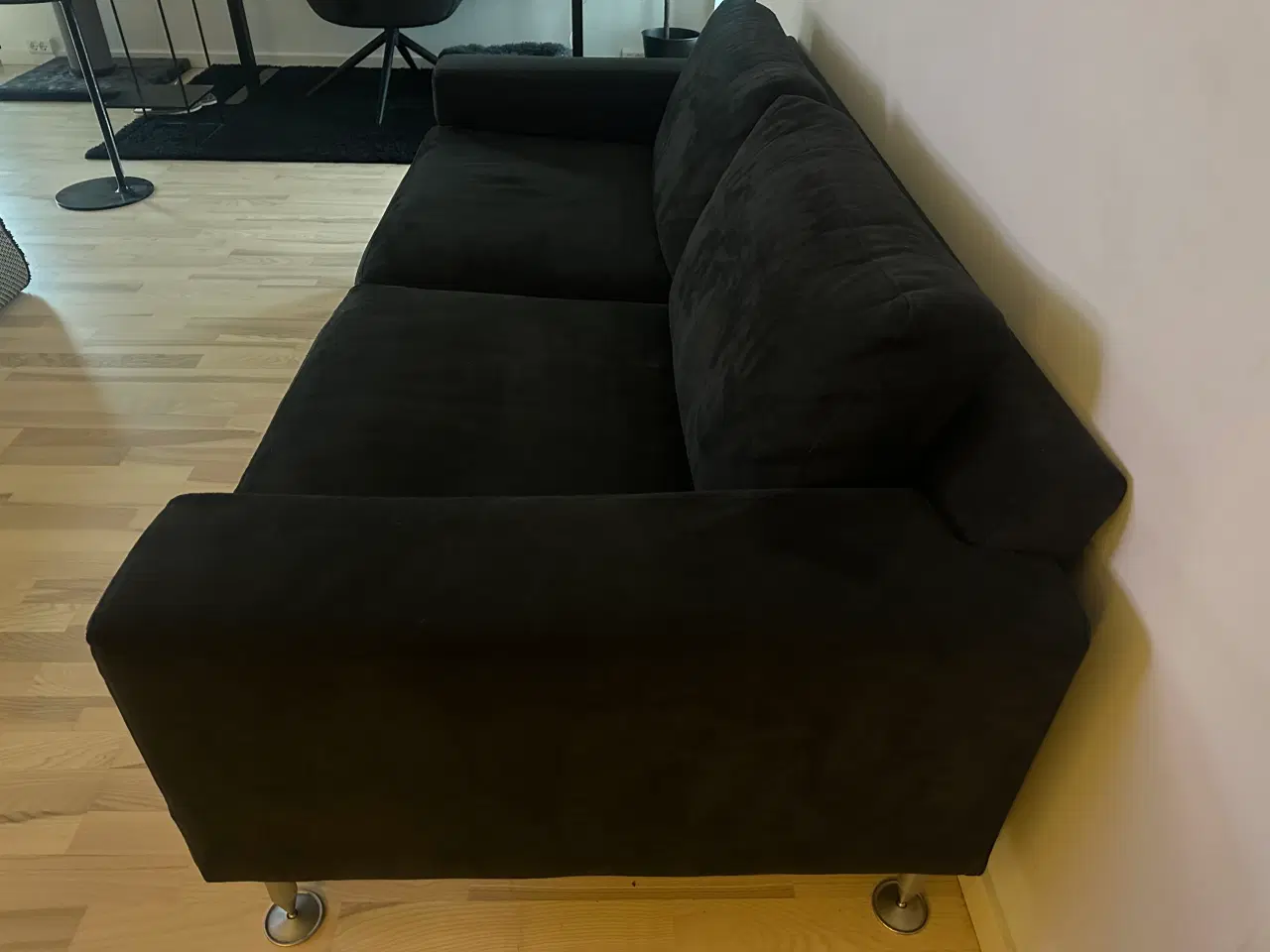Billede 3 - Alcantara sofa i sort by Anders Nørgaard