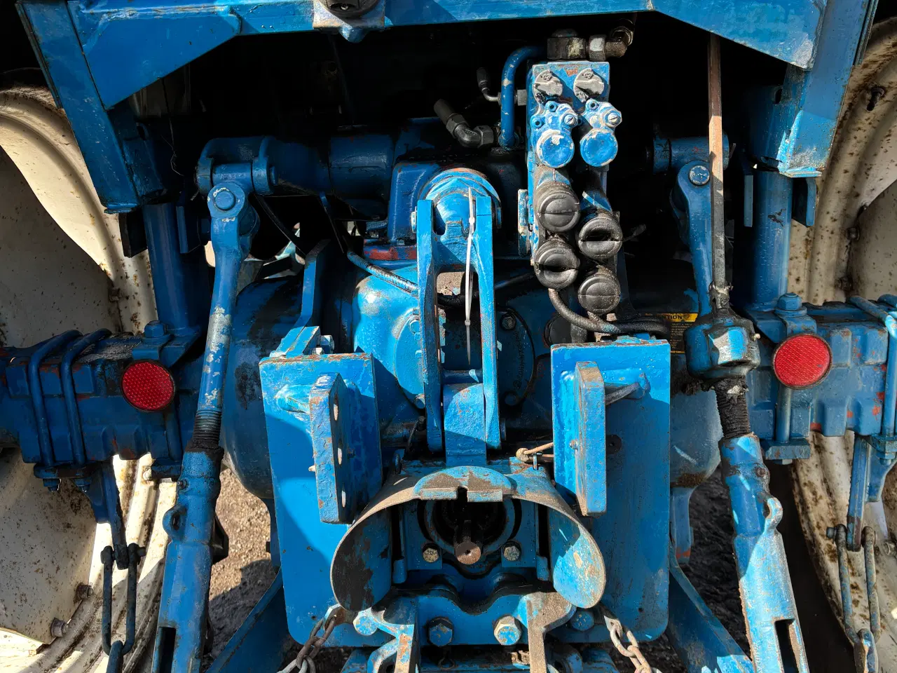 Billede 8 - Ford 6610 med næsten ny frontlæsser