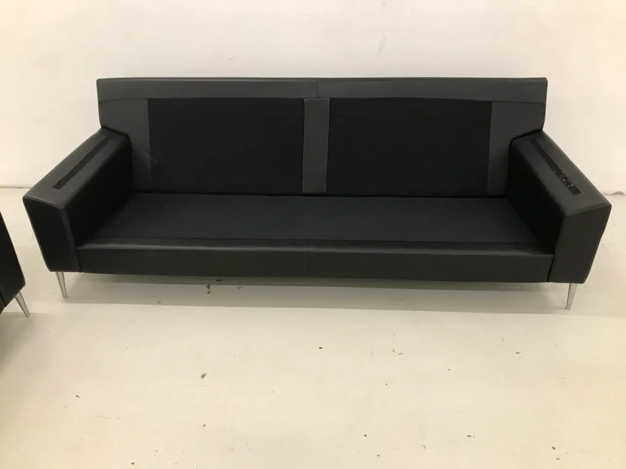 Billede 10 - Søren Lund SL329 2x3 Pers.Sofagruppe i sort læder.