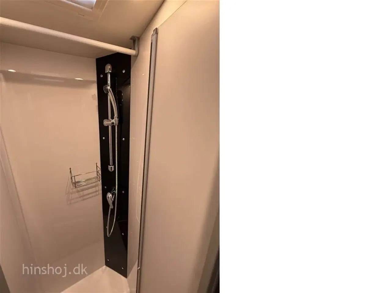 Billede 6 - 2025 - Etrusco T 7400 SBC   Etrusco Autocamper by Hymer – Komfort og Elegance fra Italien