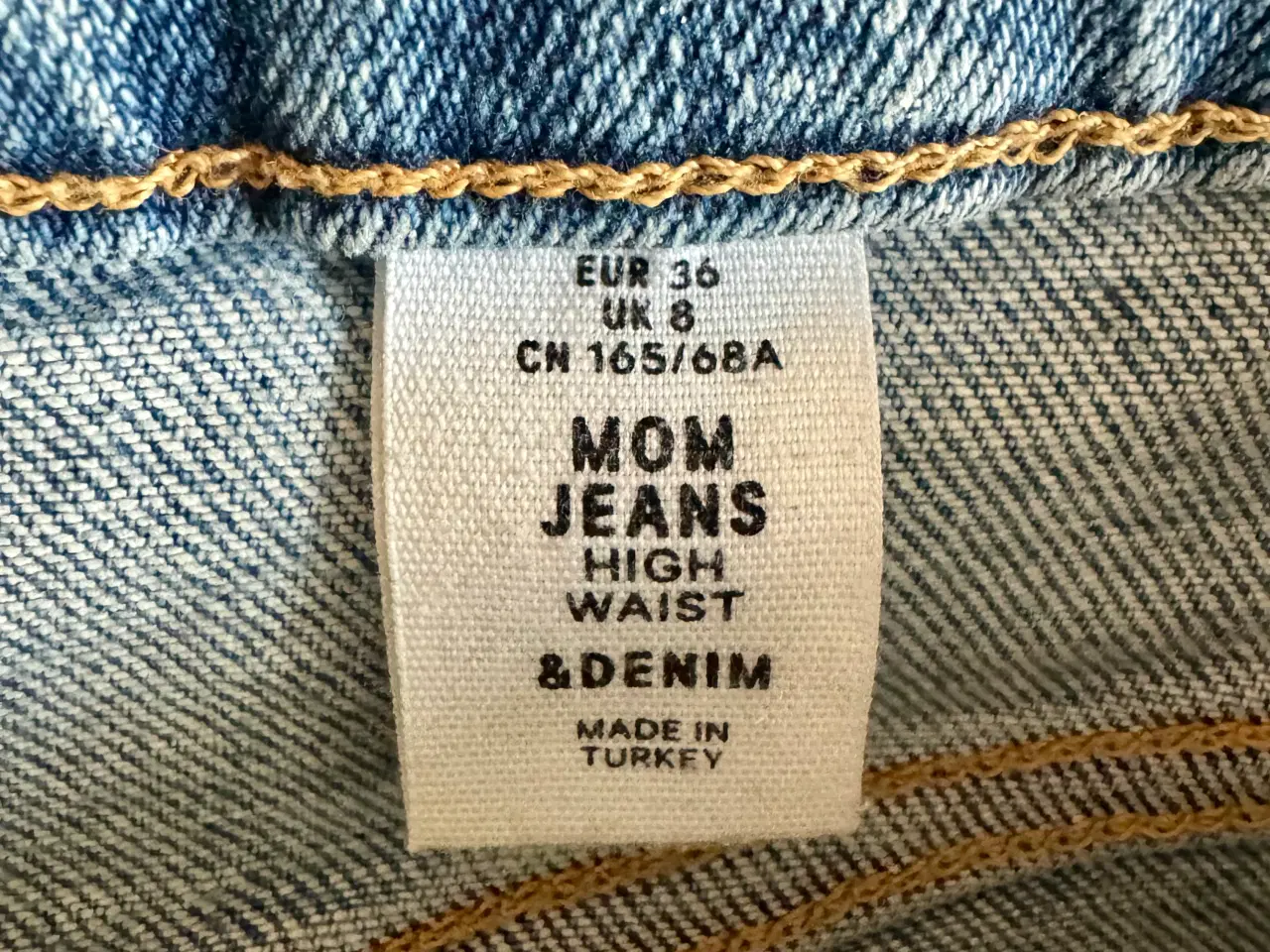 Billede 12 - Jeans fra H&M str 36, Skjorte fra In Wear str 38