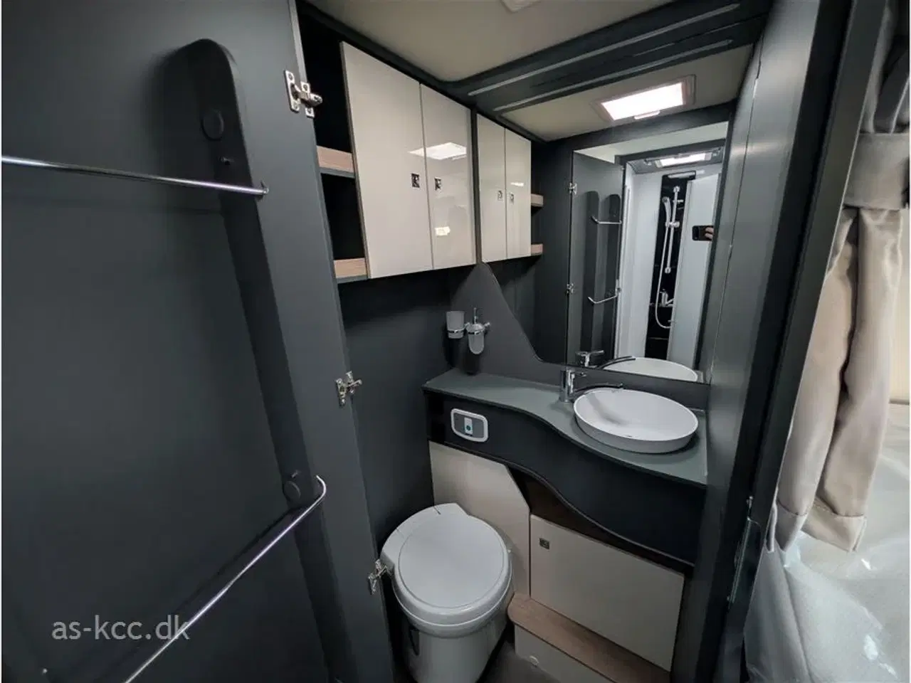 Billede 15 - 2026 - Laika Kosmo H 1409