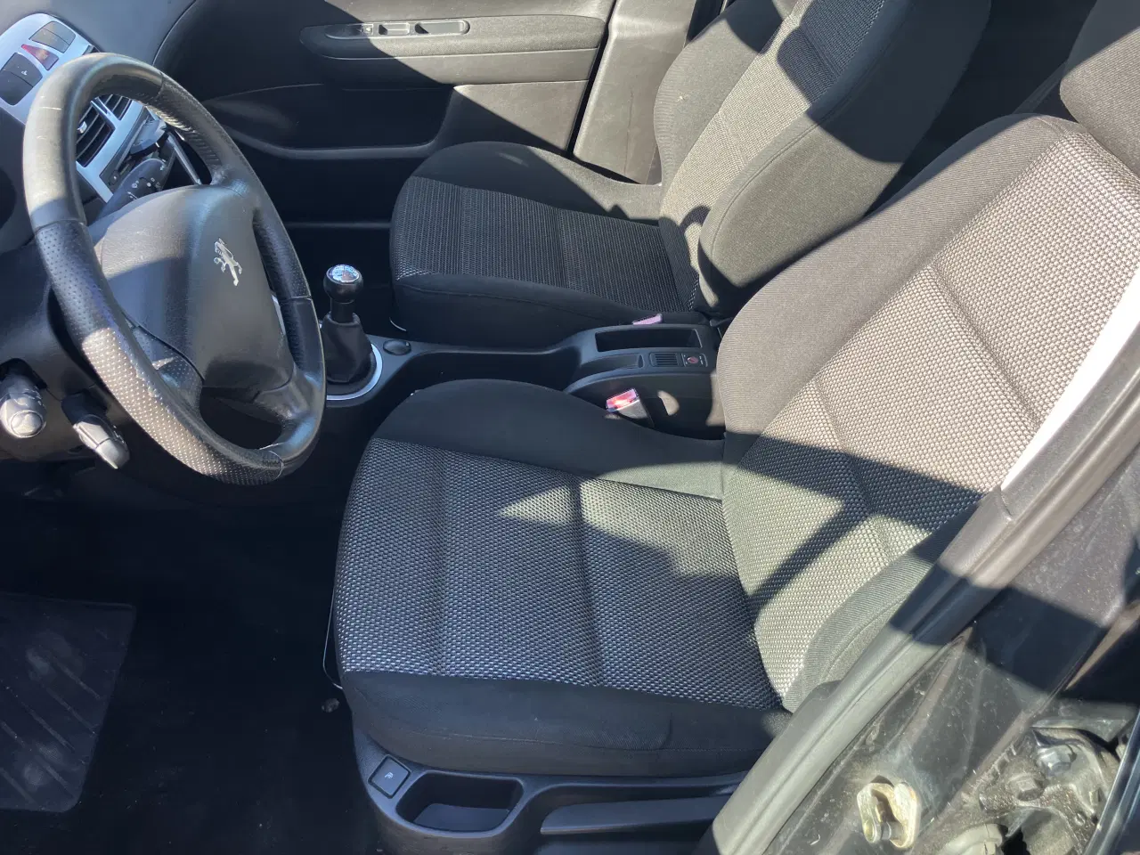 Billede 6 - Velholdt Peugeot 307 og pæn bil 