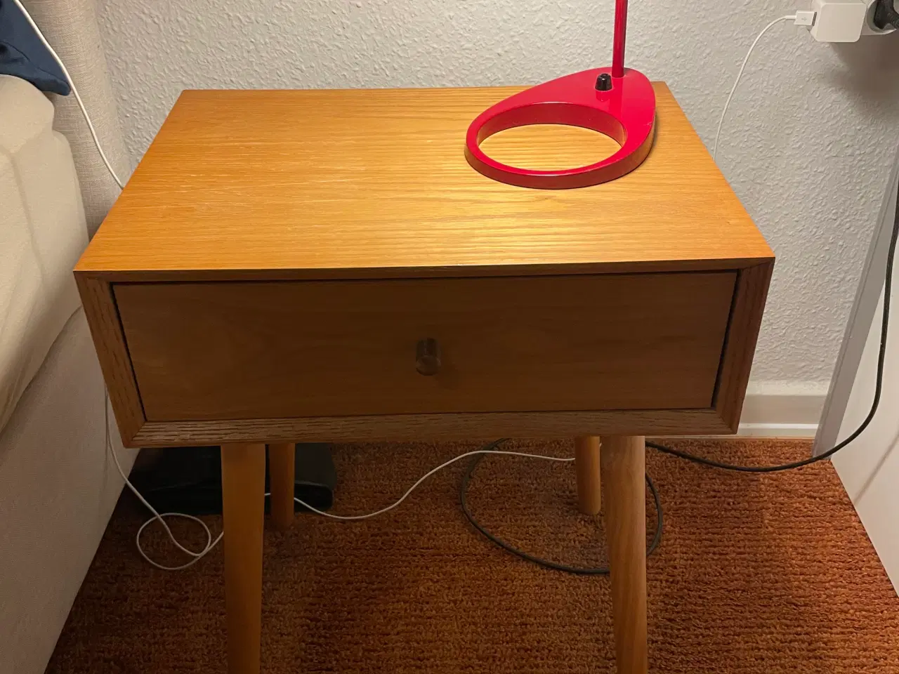 Billede 2 - Sengeborde 2 stk