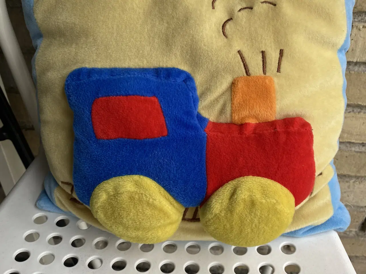 Billede 3 - Blød pude med togmotiv