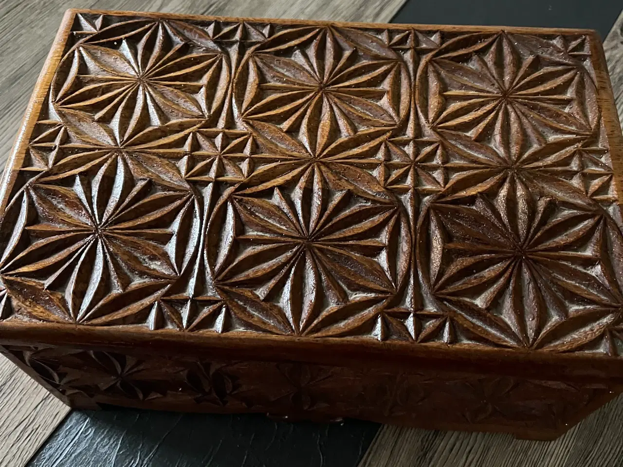 Billede 2 - Håndlavet kasse