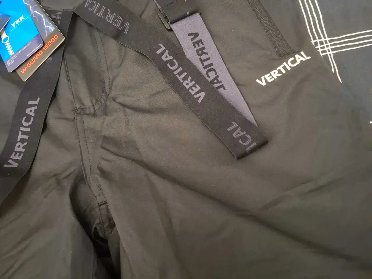 Billede 2 - Vertical. Skibukser L, nye, aldrig brugt.