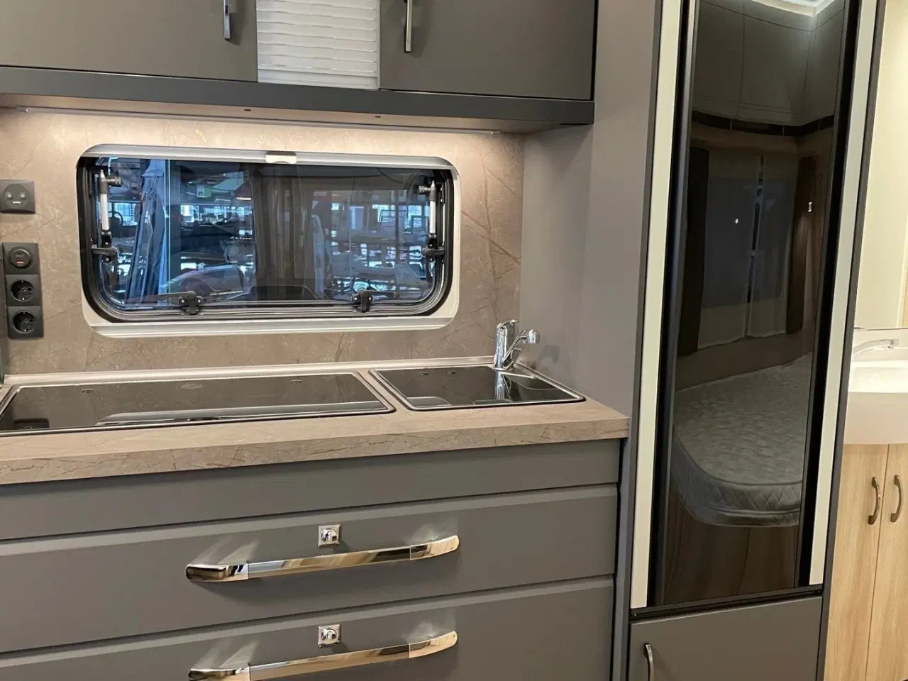 Billede 3 - Campingvogn - Hobby de luxe 460 UFe 2026 