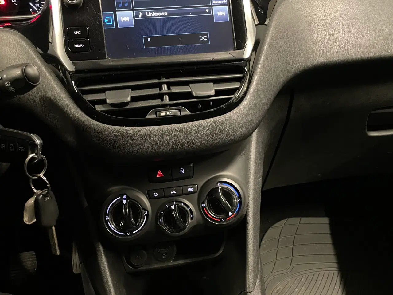 Billede 6 - Velholdt Peugeot 208 – årgang 2015 – 1 ejer