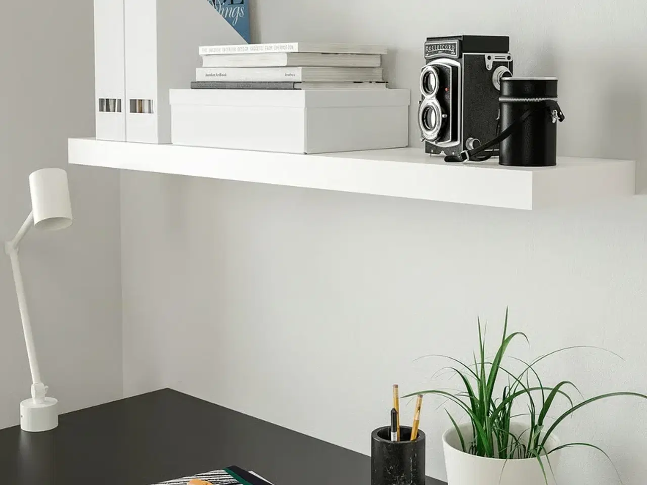 Billede 1 - Som ny IKEA Lack svævehylde - i Horsens