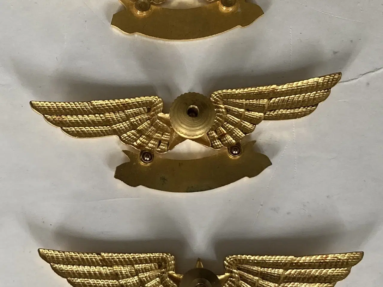 Billede 2 - 5 forskellige uniforms emblem Flyselskab SAS Stewa