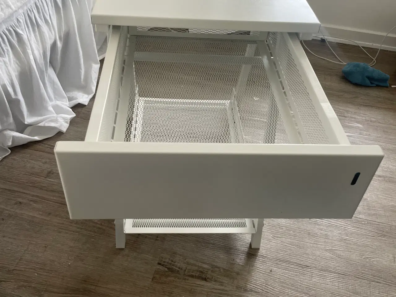 Billede 4 - Sengebord fra ikea 