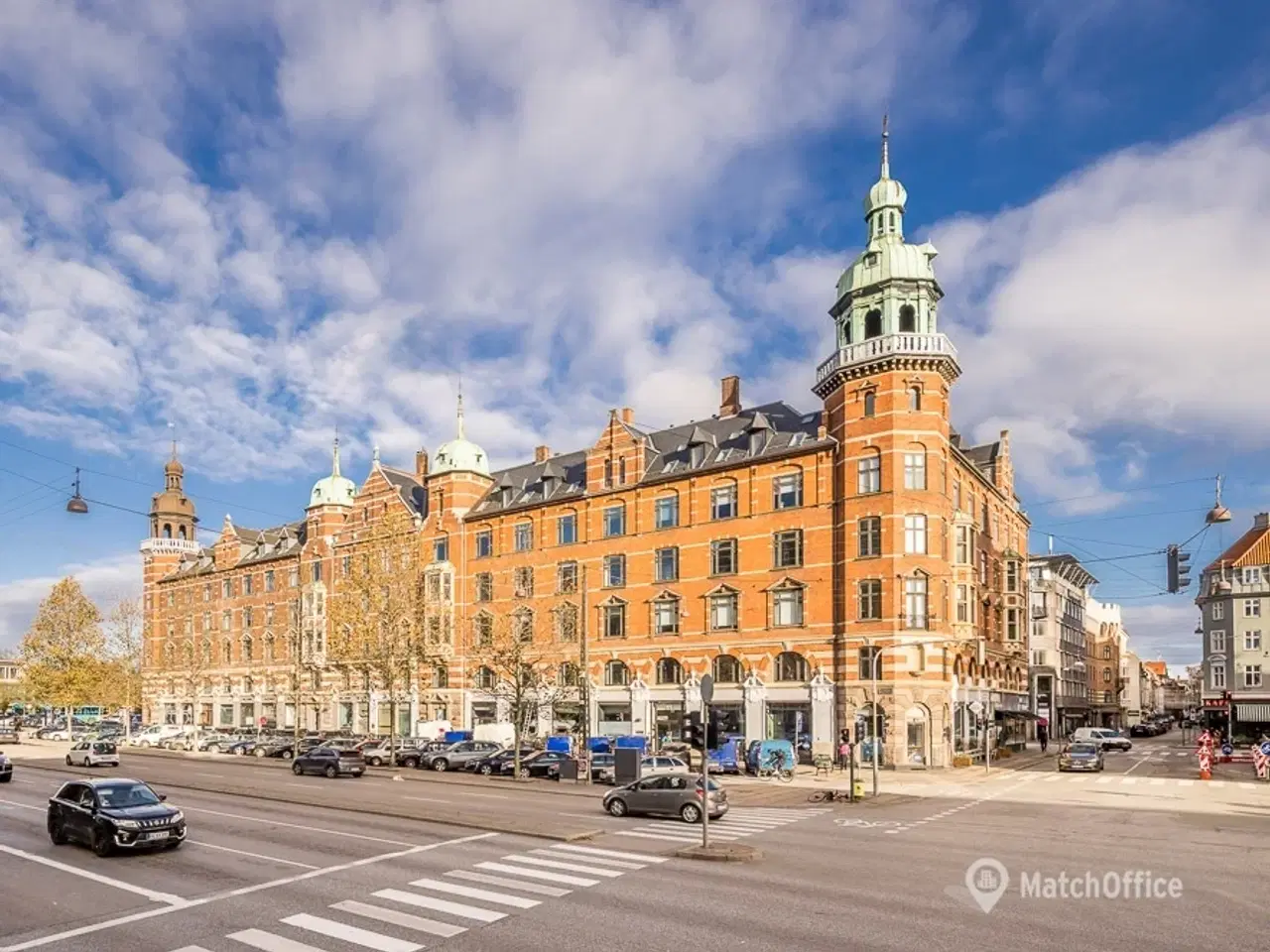 Billede 1 - Kontorlejemål i smuk ejendom