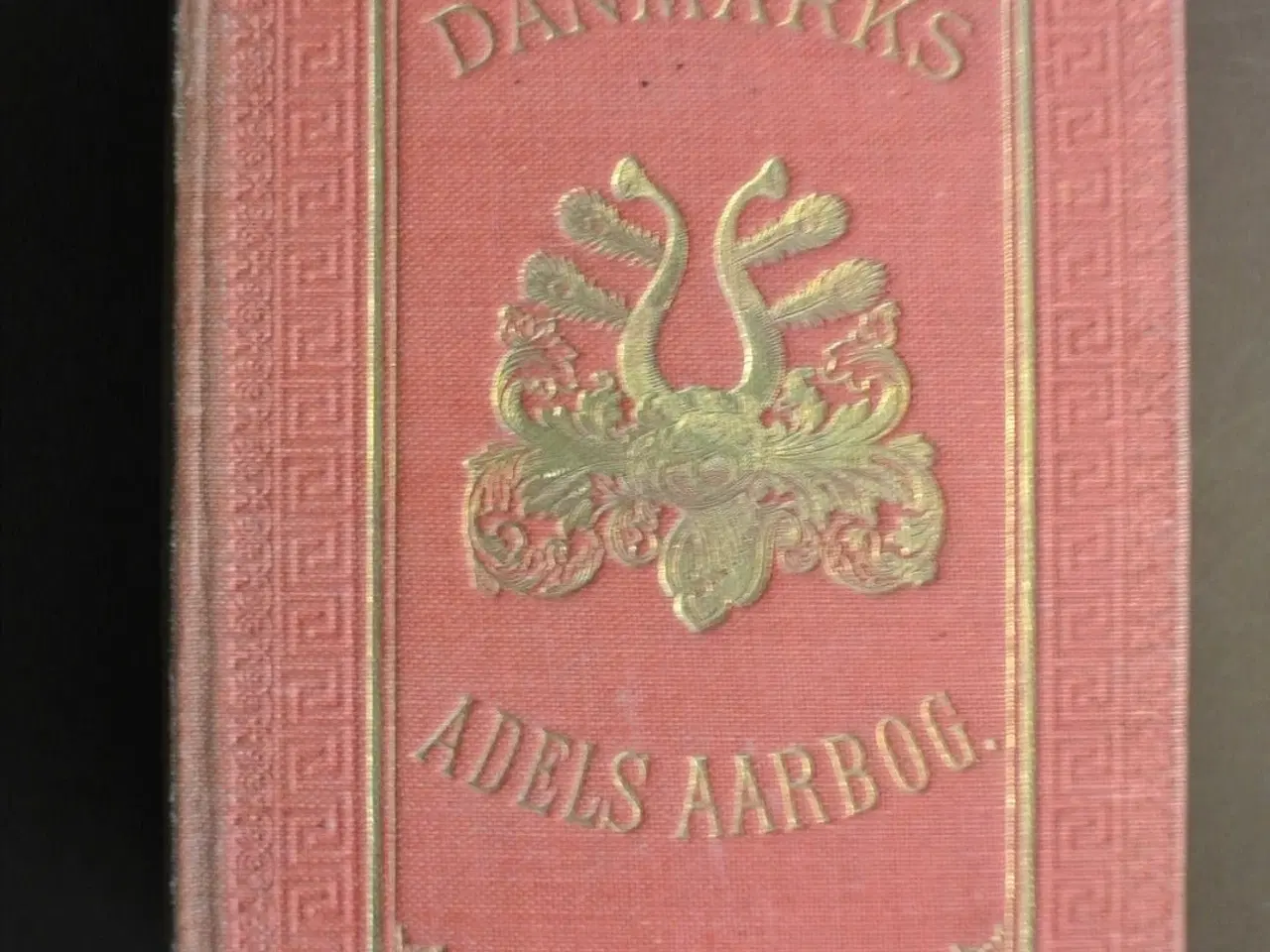Billede 1 - danmarks adels aarbog 1939 56. aargang. , red. af 