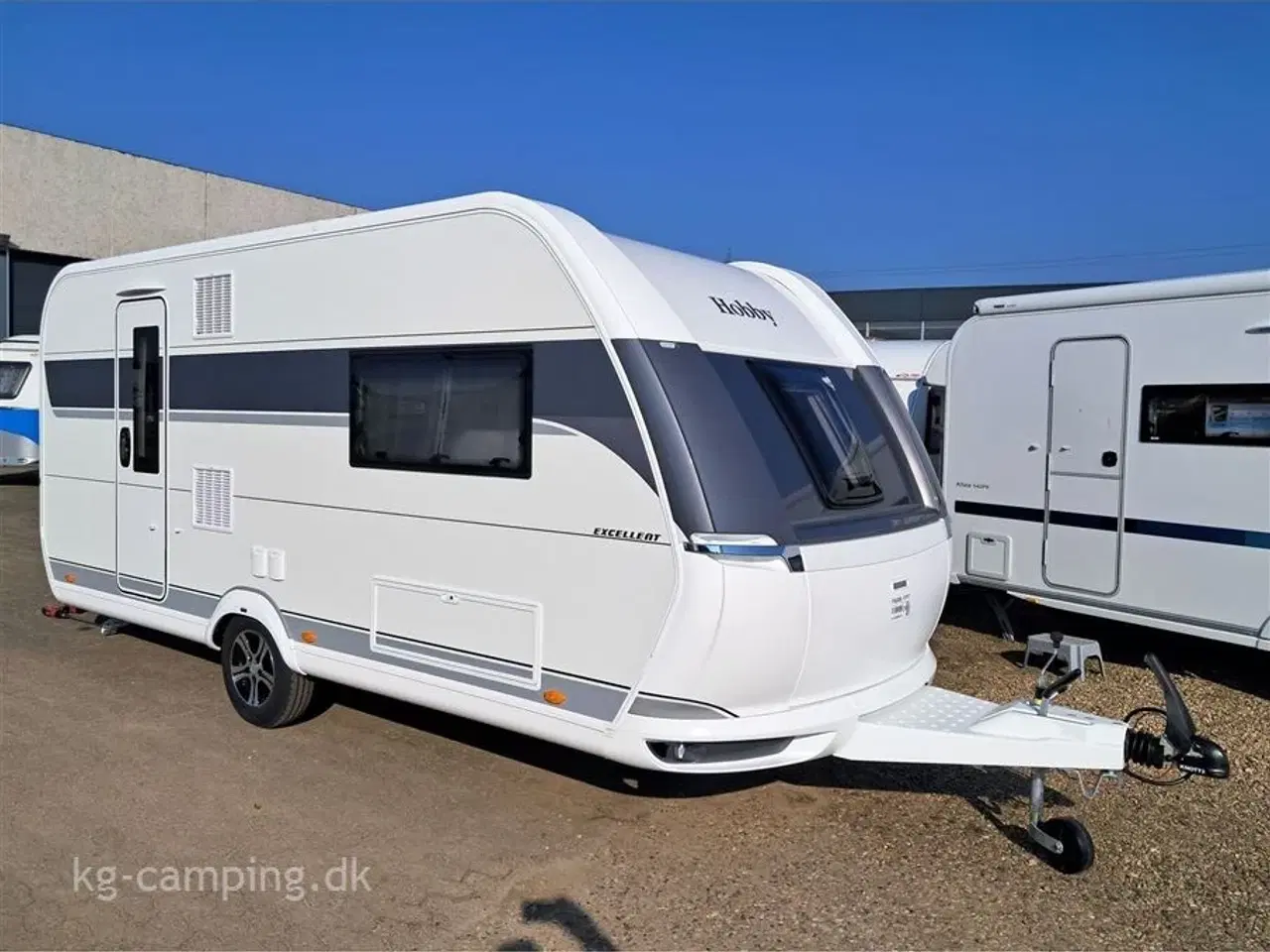 Billede 1 - 2025 - Hobby Excellent 460 SL   2025 model - Flot lille rejsevogn som kan nedvejes til 1350 kg.